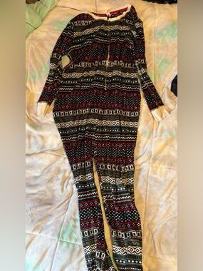 Xhilaration Black, Red & White Patterned One-Piece Pajama Jumpsuit